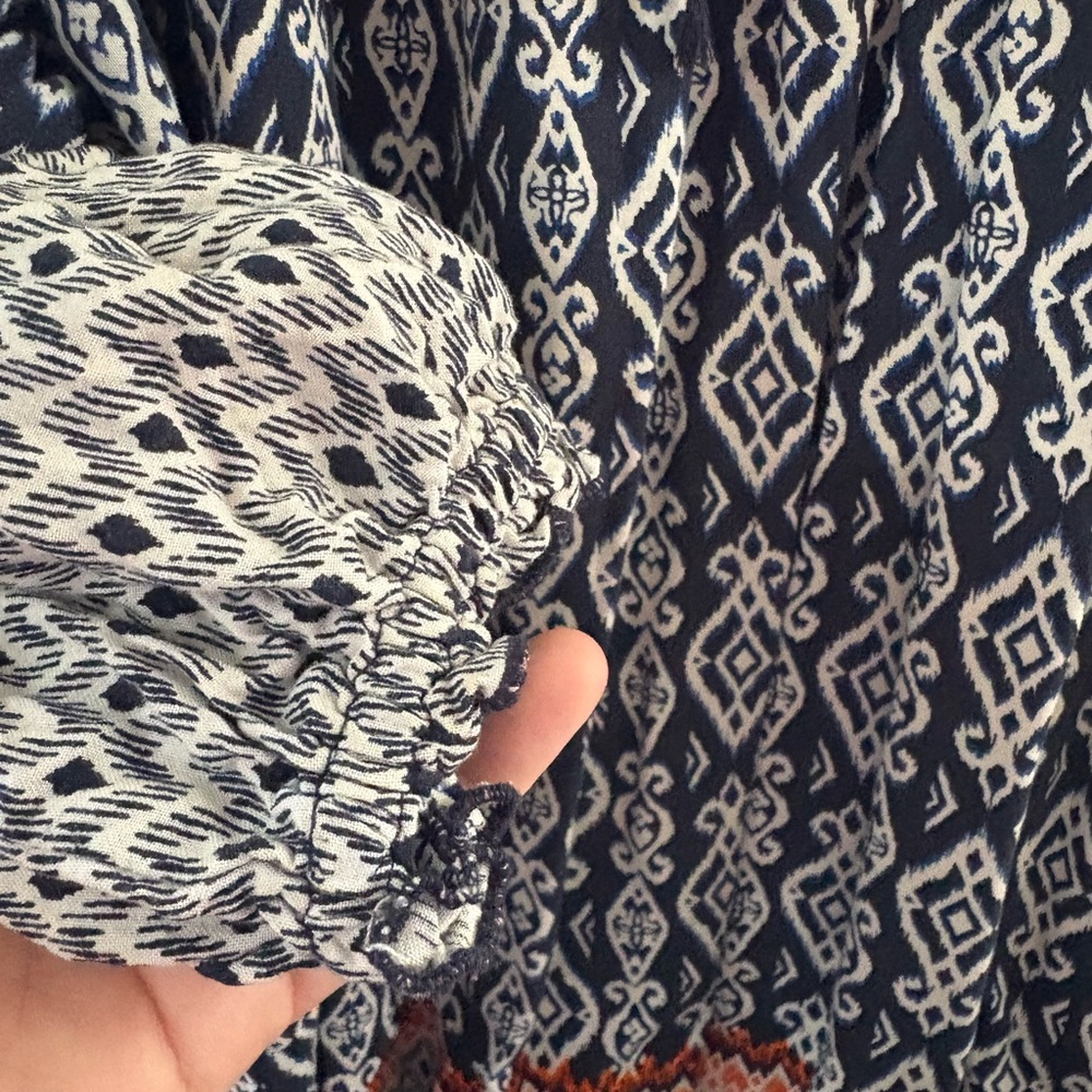Faded Glory Navy and Orange Patterned Blouse - Picture 2 of 4
